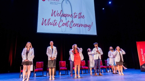 New medical students don their white coats at the 2022 white coat ceremony